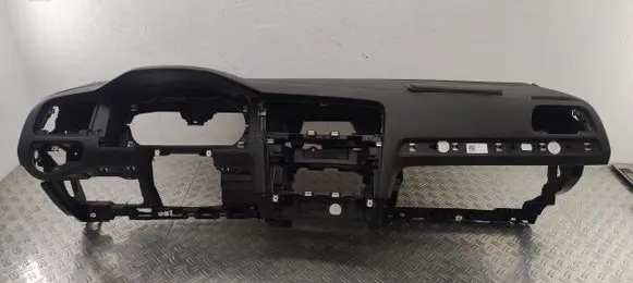 Volkswagen Golf VII Dashboard