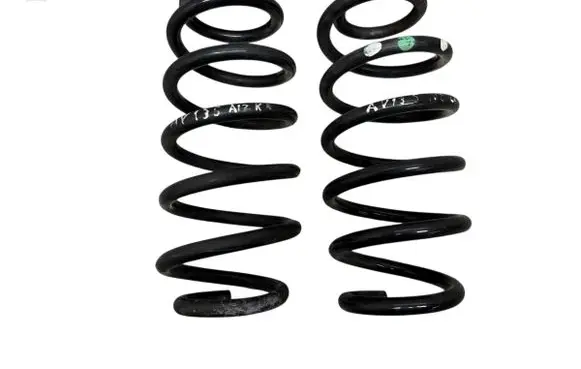 Toyota Avensis T270 Rear coil spring 4823105500
