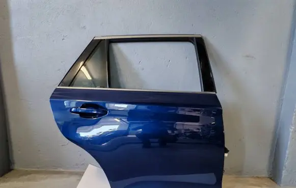 Subaru Outback (BS) Rear door