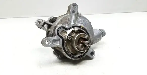 Volvo V50 Vacuum pump 30731825