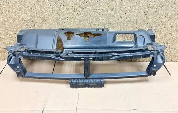 Peugeot 308 Front bumper mounting bracket 9677363777