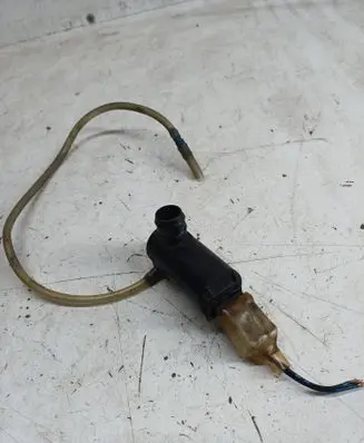 Suzuki Grand Vitara I Windscreen/windshield washer pump