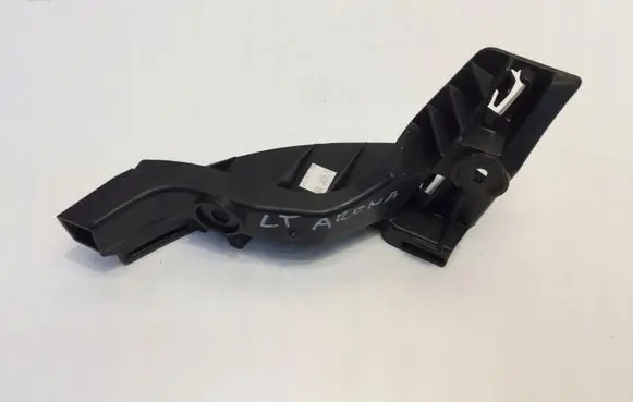 Rear bumper mounting bracket