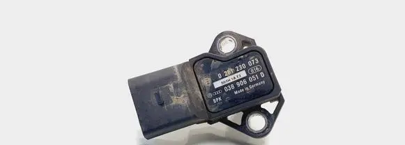 Audi A4 S4 B7 8E 8H Air pressure sensor 038906051D 0261230073