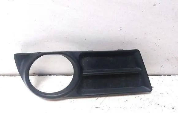 Toyota Corolla Verso AR10 Front bumper lower grill 521270F020