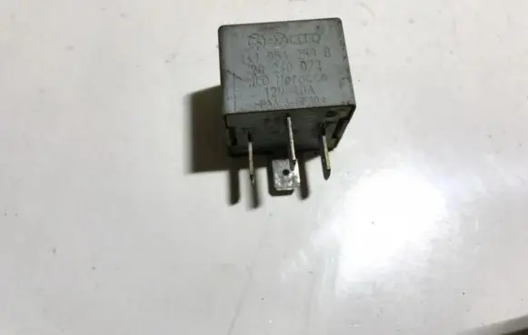 Volkswagen Golf IV Other relay 141951253b 20240072
