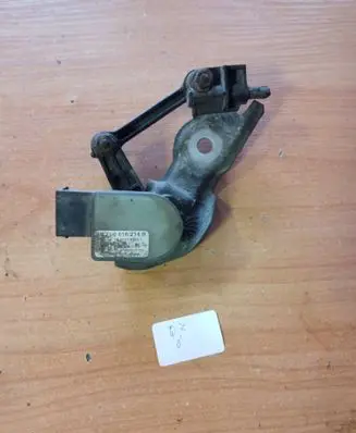 Audi Q7 4L Headlight/headlamp level sensor 7L0616214B