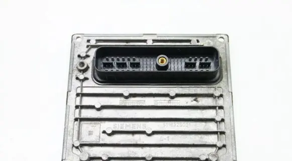 Ford Focus Engine control unit/module 4M5112A650HJ