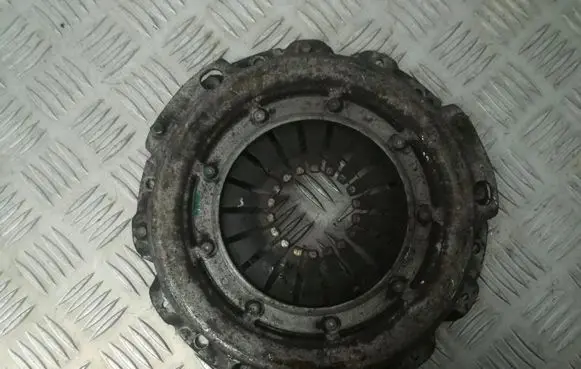 Opel Corsa D Pressure plate 90522511