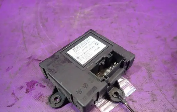Ford Mondeo MK IV Door control unit/module 7G9T14B534AE