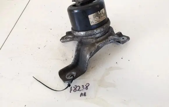 Volvo V70 Engine mount bracket 6g916f012dd 30671245