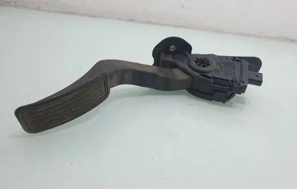 Mazda 6 Accelerator throttle pedal GS1D41600