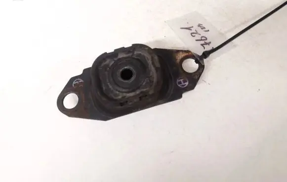 Nissan Cube Z12 Engine mount bracket