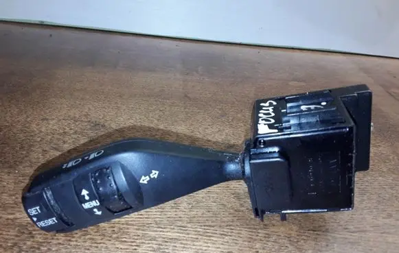 Ford Focus Indicator stalk 17D940B 13335BD