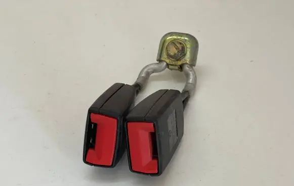 Volkswagen Polo Middle seatbelt buckle (rear) 6Q0857488B 33026087