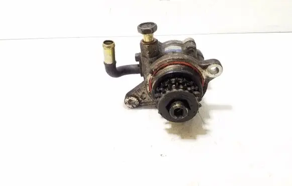 Nissan X-Trail T30 Power steering pump 8H800 31201004