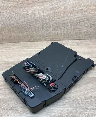 Renault Scenic II - Grand scenic II Central body control module 8200525386 S118400250D