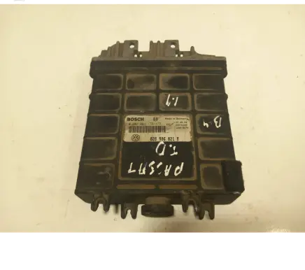 Volkswagen PASSAT B4 Engine control unit/module 028906021B 0281001172