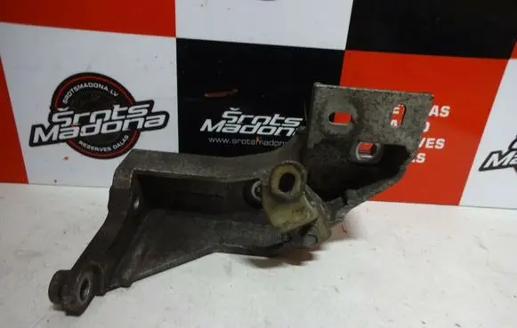 Volvo S40, V40 Fuel pump bracket 8200157461