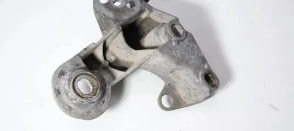Audi A4 S4 B6 8E 8H Engine mounting bracket 8E0199352