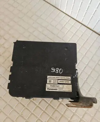 Toyota Prius (XW20) Brake system control unit/module 8968047020 6315B025