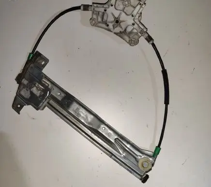 Rear door manual window regulator