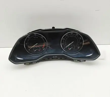 Skoda Superb B8 (3V) Speedometer (instrument cluster) 3V0920951C