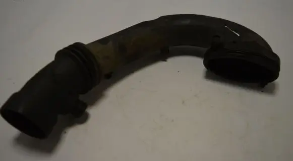 BMW 5 E39 Turbo air intake inlet pipe/hose 7786002