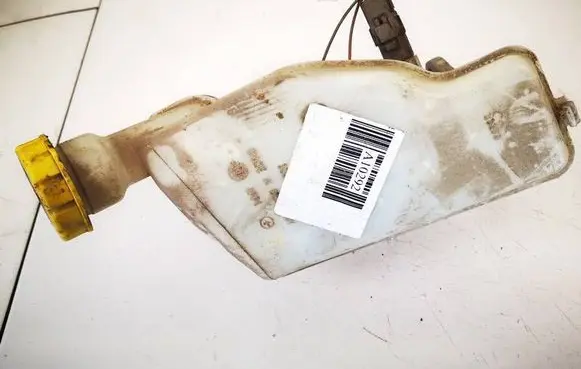 Brake fluid reservoir