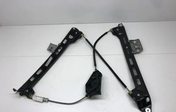 Volkswagen PASSAT CC Front window lifting mechanism without motor 3C8837462J 964939104