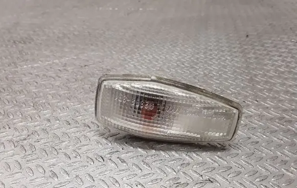 KIA Sorento Front fender indicator light 