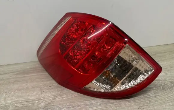 Toyota RAV 4 (XA30) Rear/tail lights 4239 Z26L