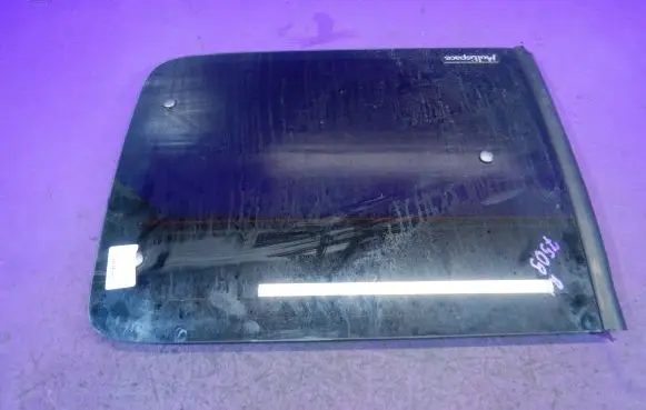 Citroen Berlingo Front door window glass four-door
