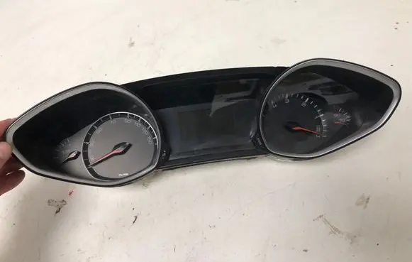 Peugeot 308 Speedometer (instrument cluster) 9809838480