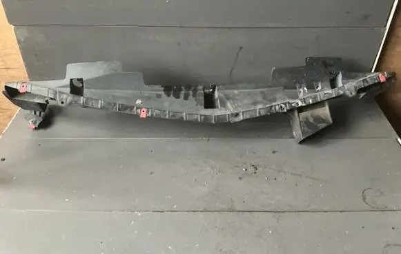 Opel Meriva B Radiator mount bracket 13334028