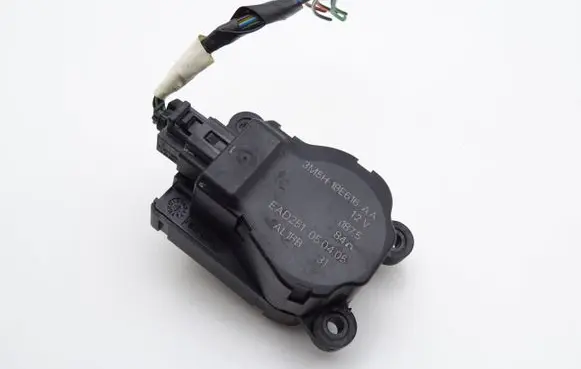 Ford Focus C-MAX Air flap motor/actuator 3M5H19E616AA