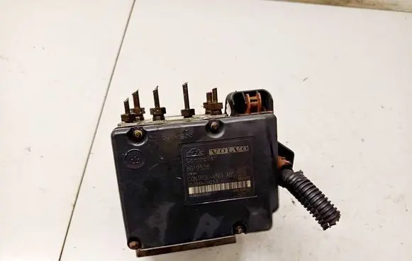 Volvo S60 ABS Pump 8619537