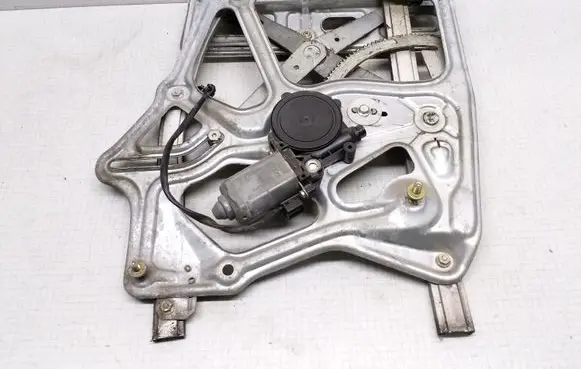 Opel Astra F Rear door window regulator with motor 0130821252 680163558000