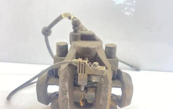 Mercedes-Benz GL X164 Rear brake caliper