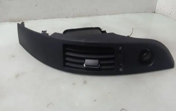Toyota Corolla Verso E121 Dash center air vent grill 5568064010