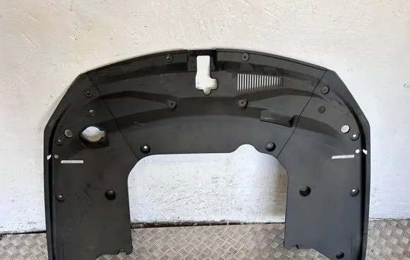 Engine bonnet/hood lock trim molding