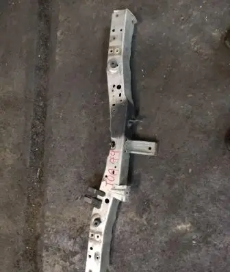 Toyota Avensis T270 Top upper radiator support slam panel