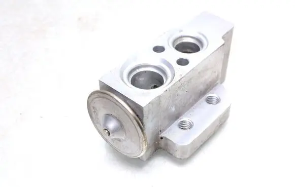 Audi A6 C7 Air conditioning (A/C) expansion valve 4G0820181A