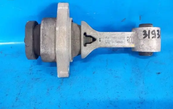 KIA Soul Engine mount bracket 21950A4000