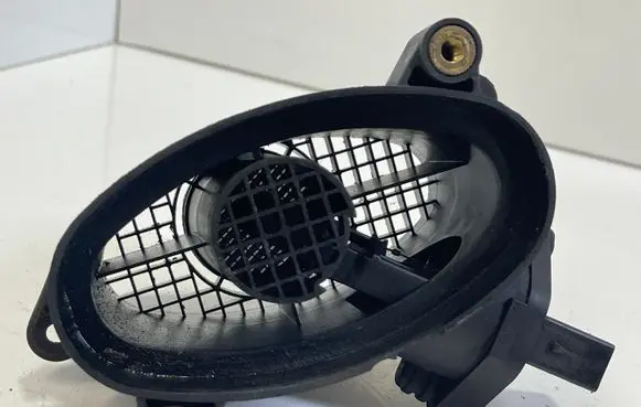BMW 5 E39 Mass air flow meter 0928400468 7787076