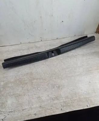 Toyota Corolla Verso E121 Trunk/boot sill cover protection 6471613150