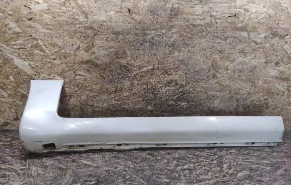 Subaru SVX Side skirt front trim 