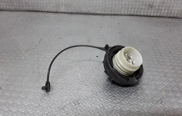 Hyundai Santa Fe Fuel tank filler cap 