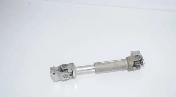 BMW X6M F86 Steering column universal joint 6774110 32306774110 6774111