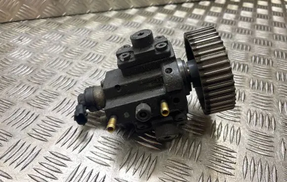 Opel Zafira B Fuel injection high pressure pump 0445010097
